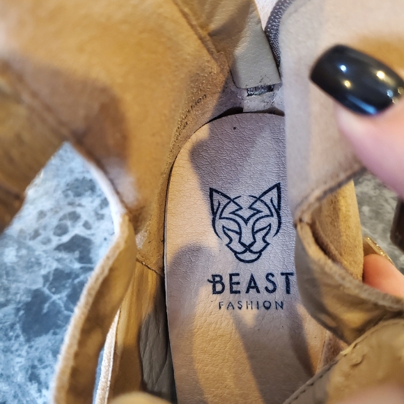 Beast Fashion heel booties - Picture 3 of 8